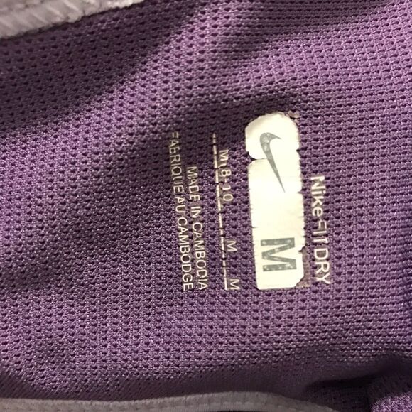 🌈Nike M Running/ Work Out Top With Bra! - Picture 2 of 7